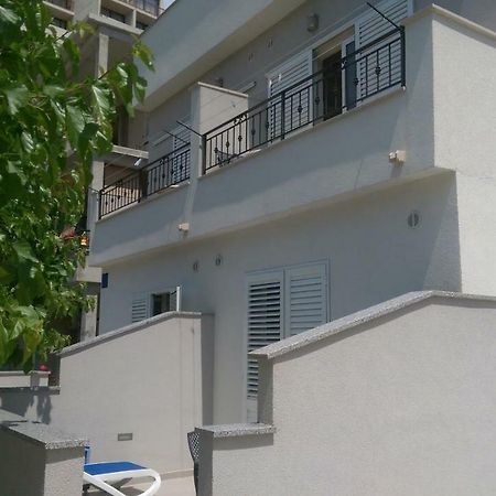 מאקרסקה Apartmani Dina מראה חיצוני תמונה
