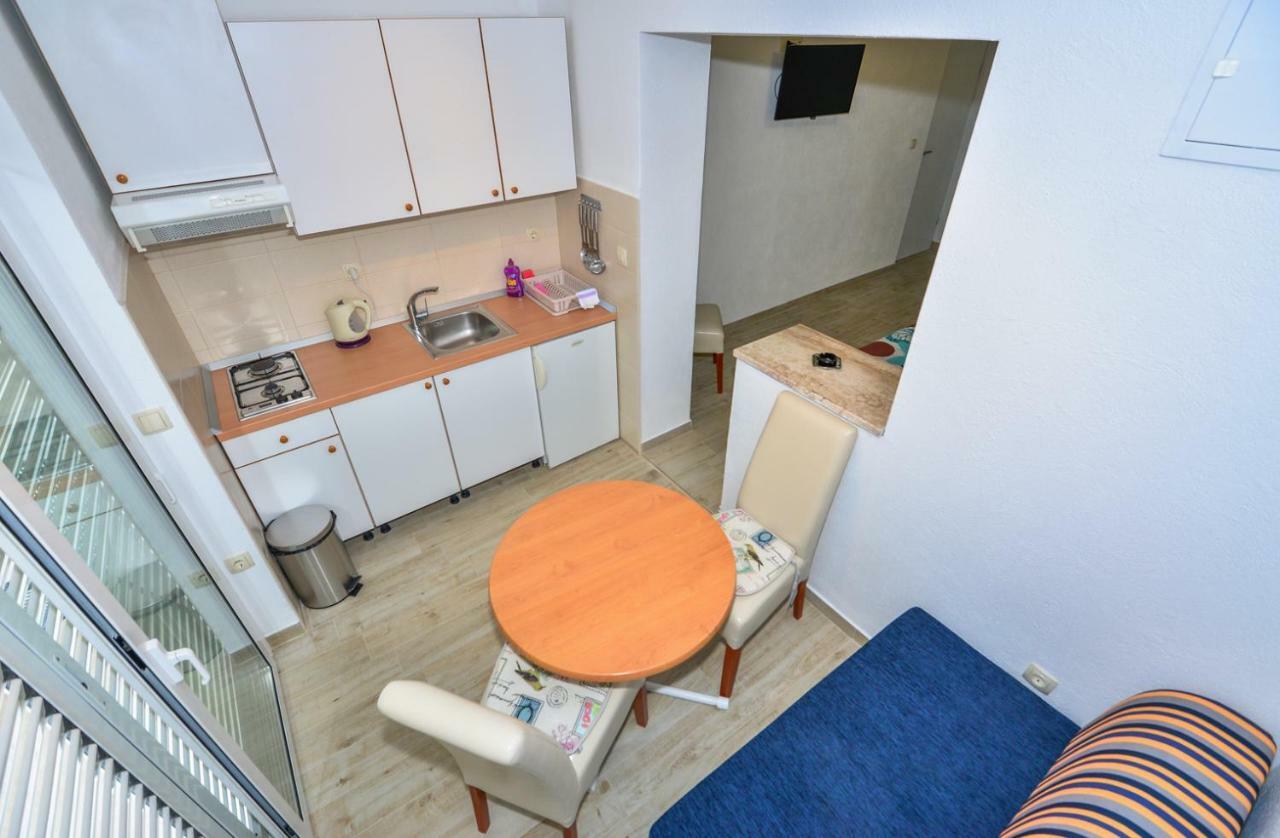 מאקרסקה Apartmani Dina מראה חיצוני תמונה