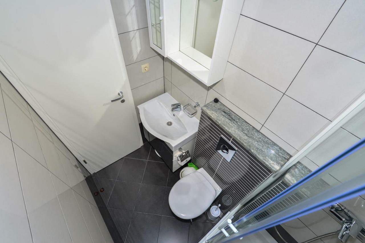 מאקרסקה Apartmani Dina מראה חיצוני תמונה