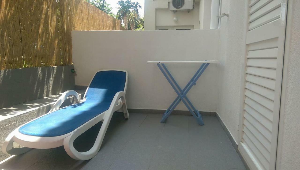 מאקרסקה Apartmani Dina מראה חיצוני תמונה