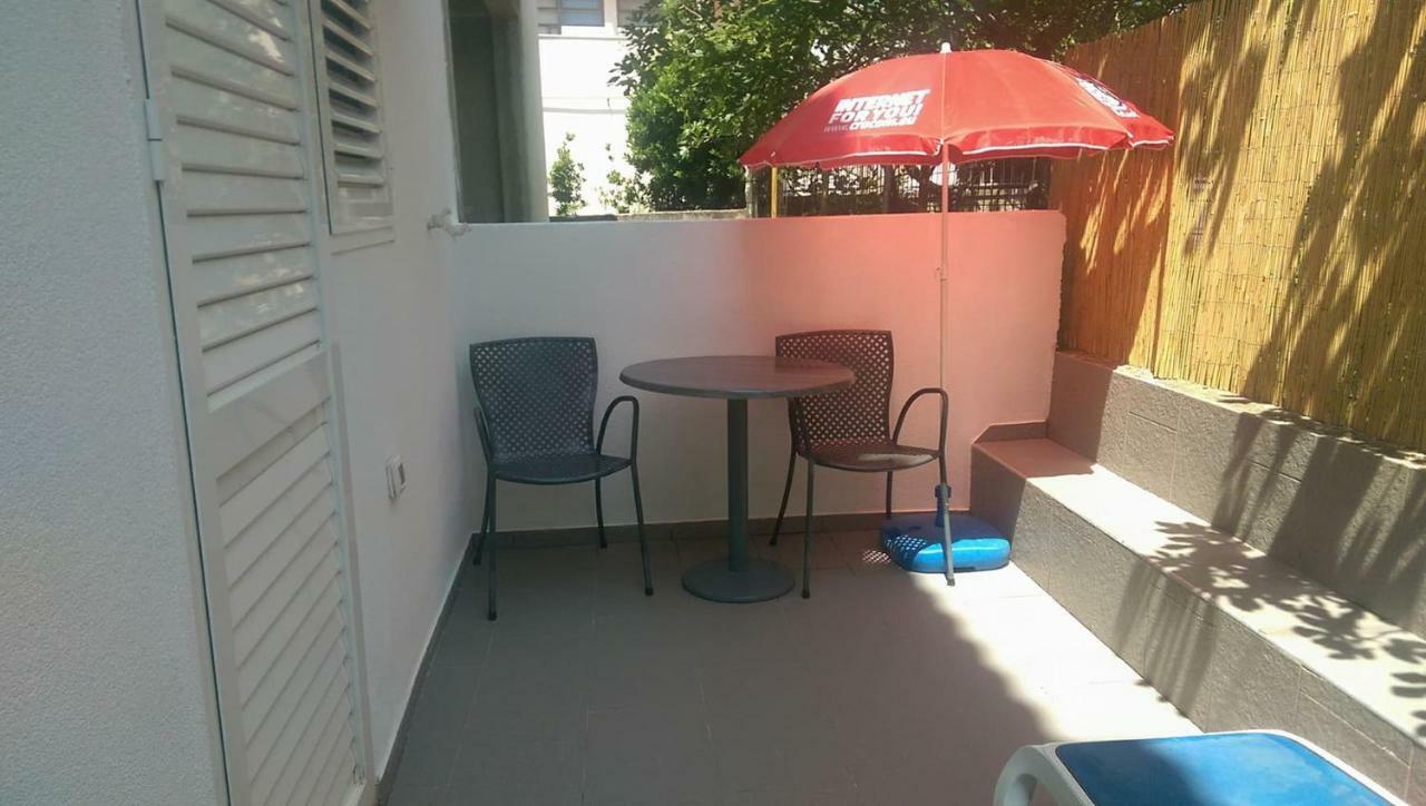מאקרסקה Apartmani Dina מראה חיצוני תמונה
