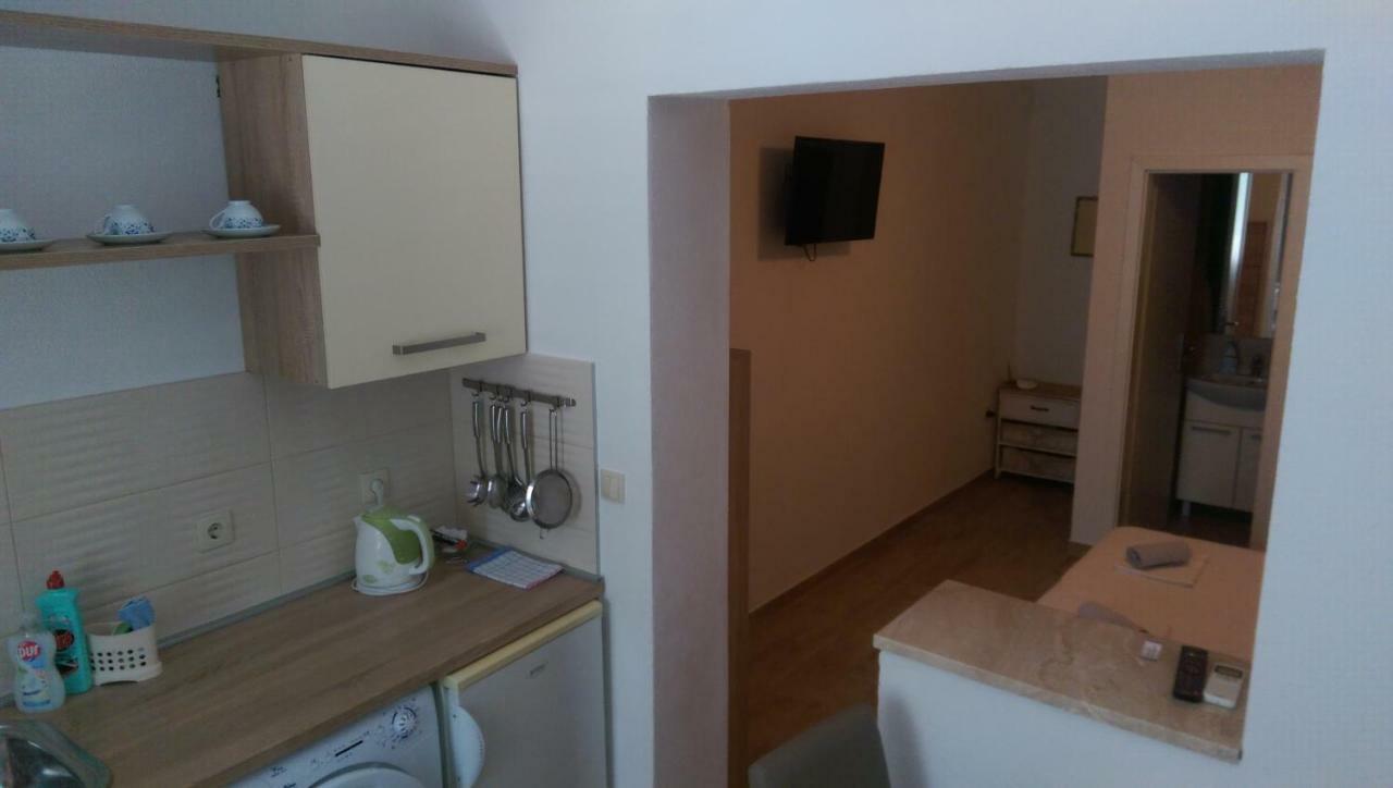 מאקרסקה Apartmani Dina מראה חיצוני תמונה