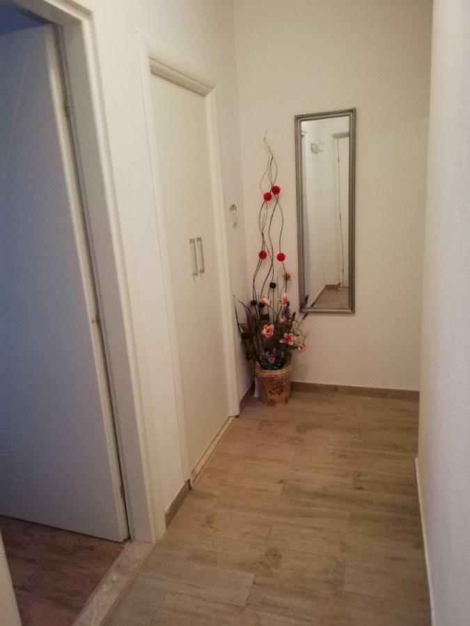 מאקרסקה Apartmani Dina מראה חיצוני תמונה