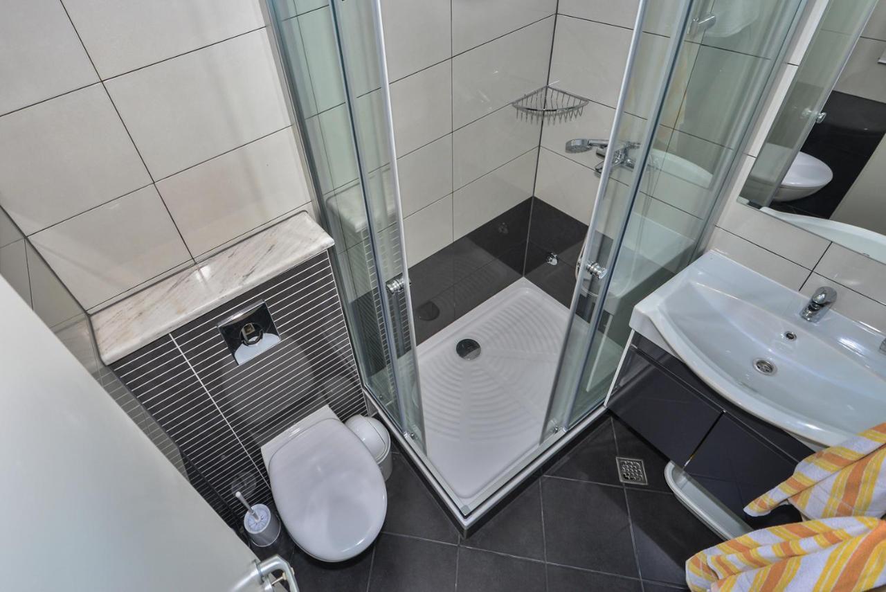 מאקרסקה Apartmani Dina מראה חיצוני תמונה